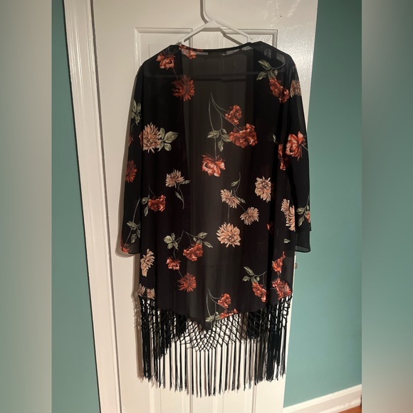 Soprano kimono - black with flowers and tassels - Picture 2 of 2